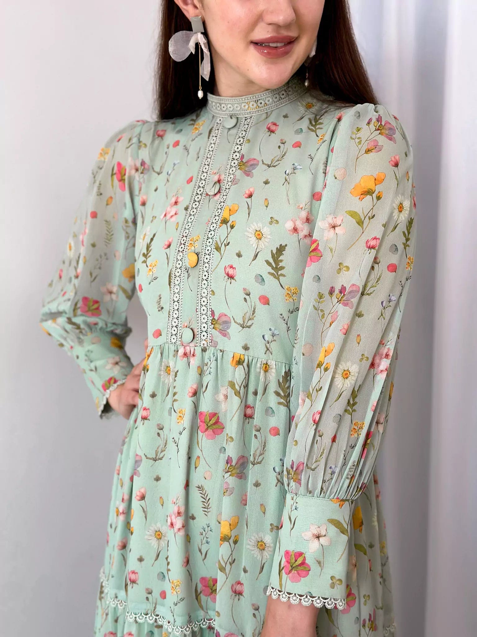 Hannah Lace Dress In Pastel Green Floral Dresses  - Sowears