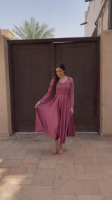 Sweetheart Pleated Dress In Mauve