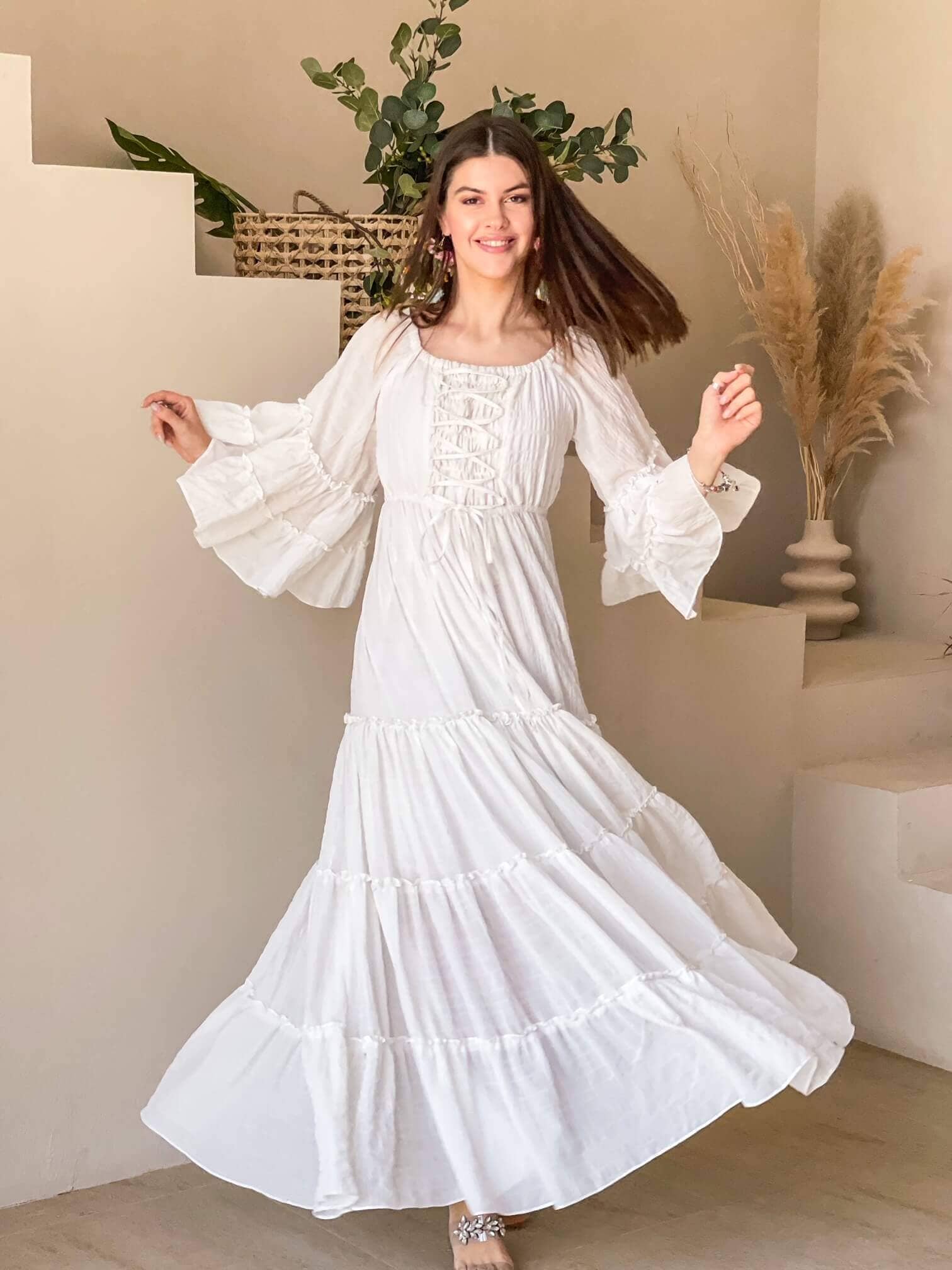 model twerling with ellora off white maxi dress by sowears