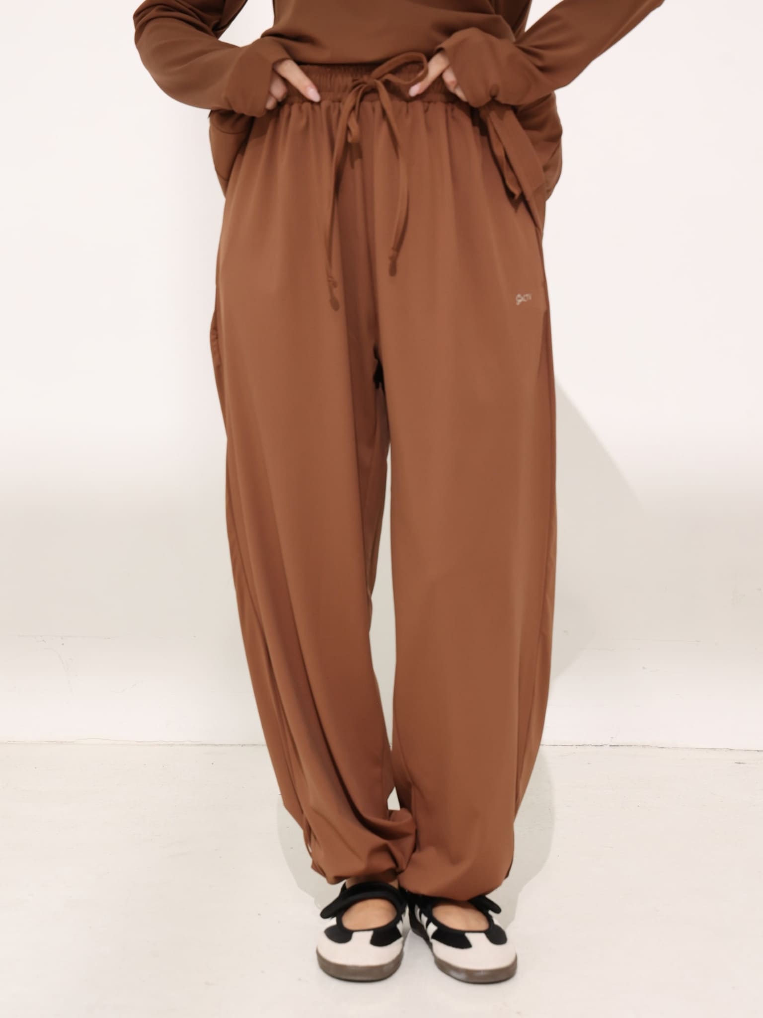 Avie Brown Active Balloon Pants