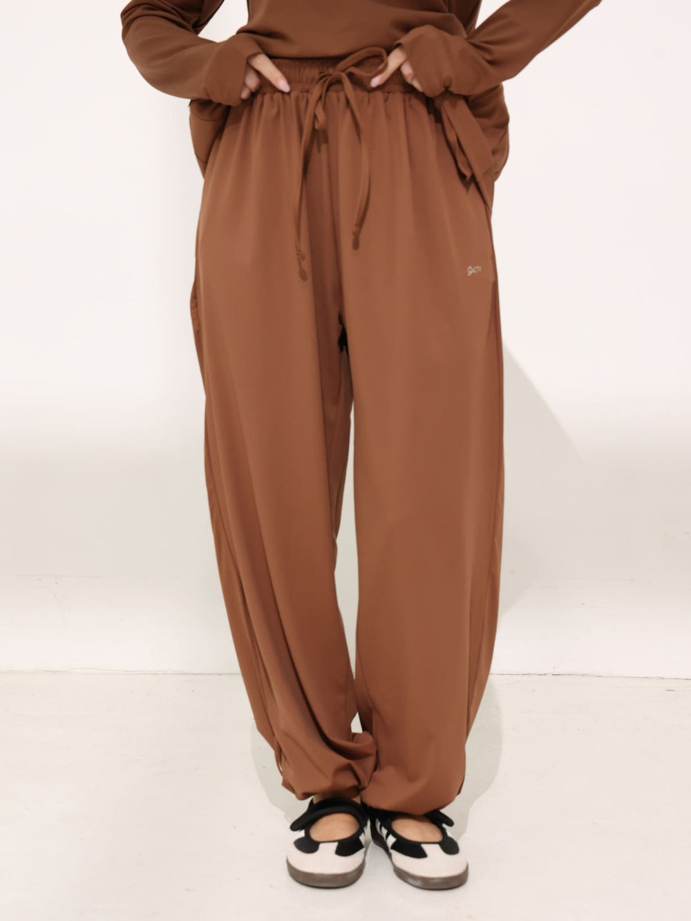 Avie Brown Active Balloon Pants