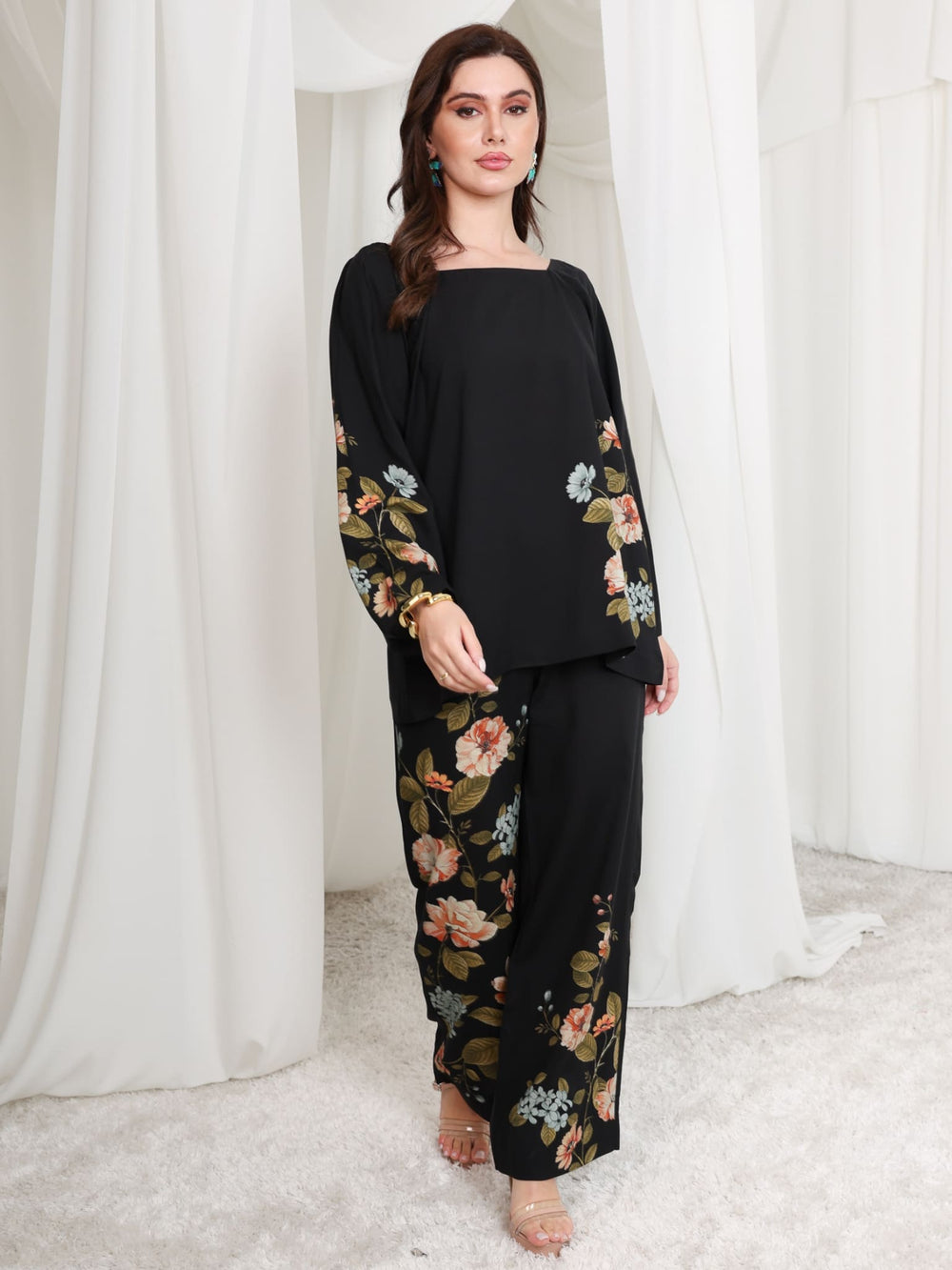 Sophus Floral Bunch Black Pants
