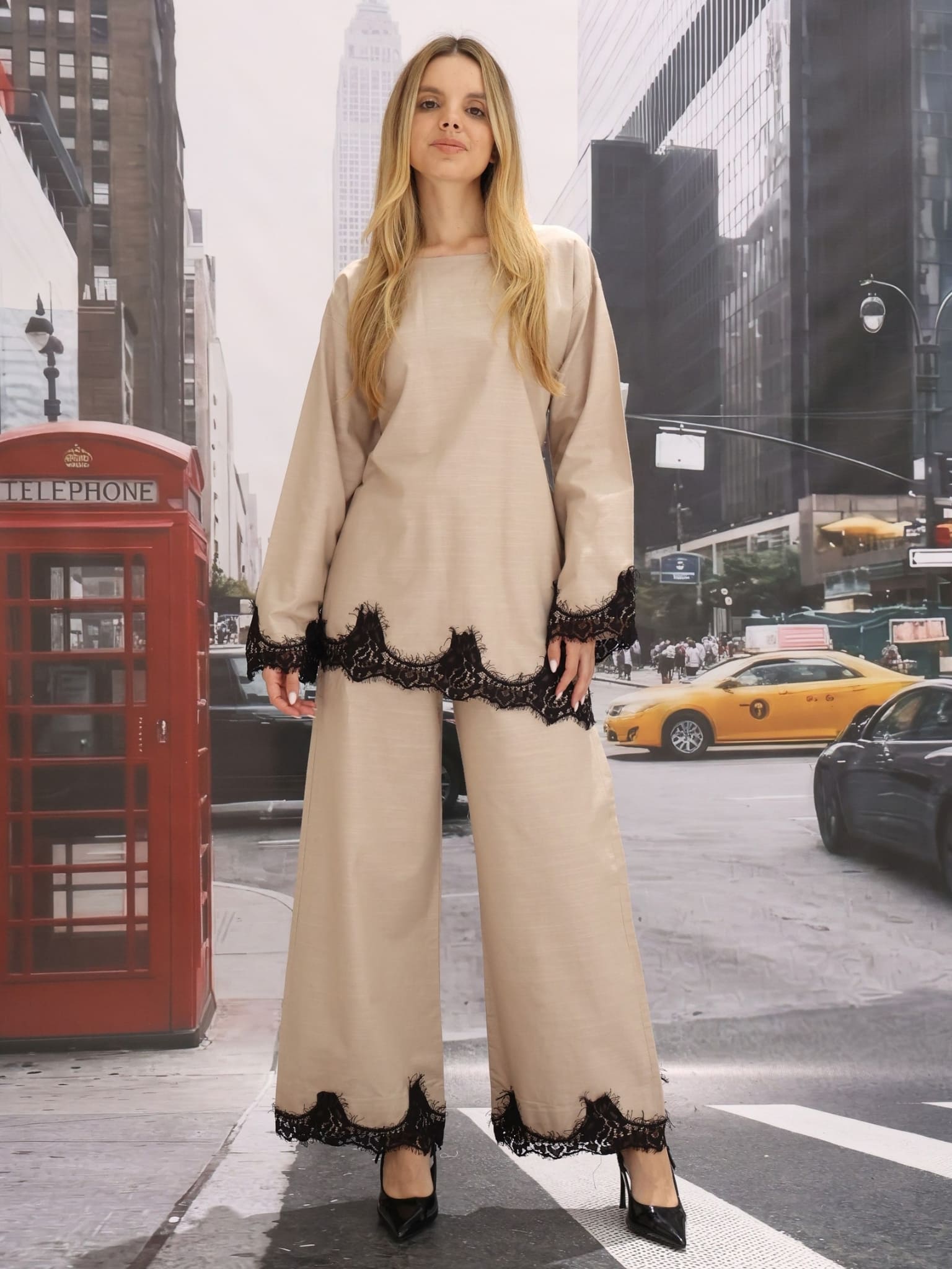 Beulah Contrast Lace Pants