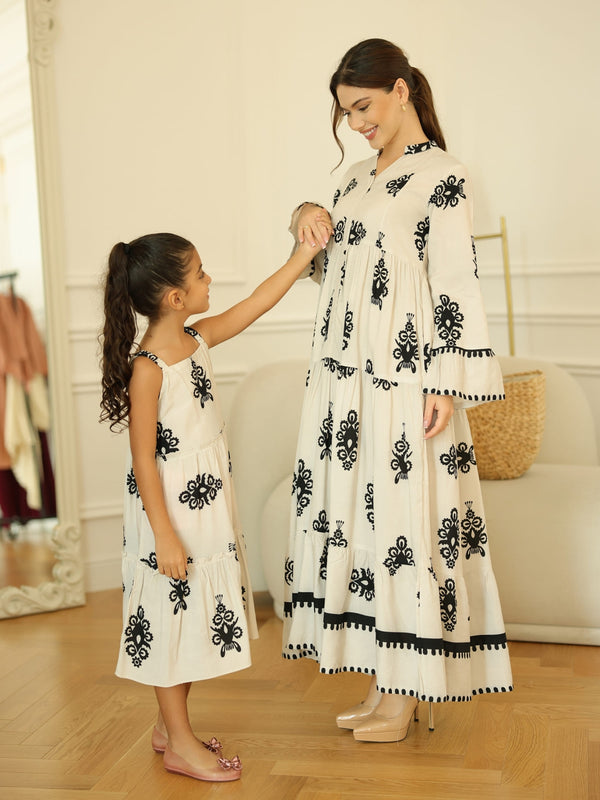 mother daughter same dress design Pink Mother Daughter Matching Dress, Winter Style Gifts, Mommy And Me Elegant Dress, Blush Lace Wedding Dress, Formal Photoshoot Gown