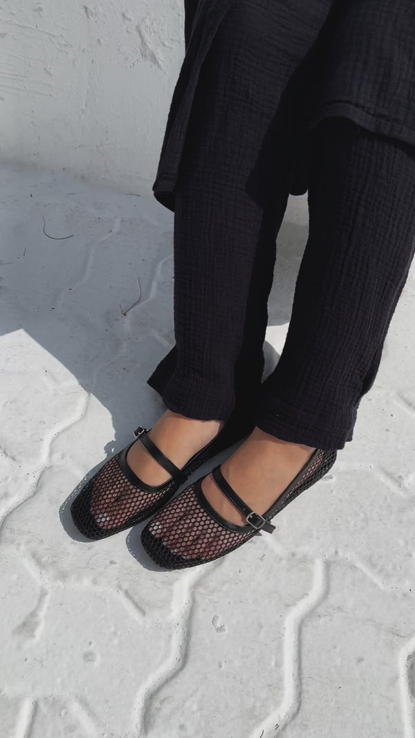 Mesh Flats In Black