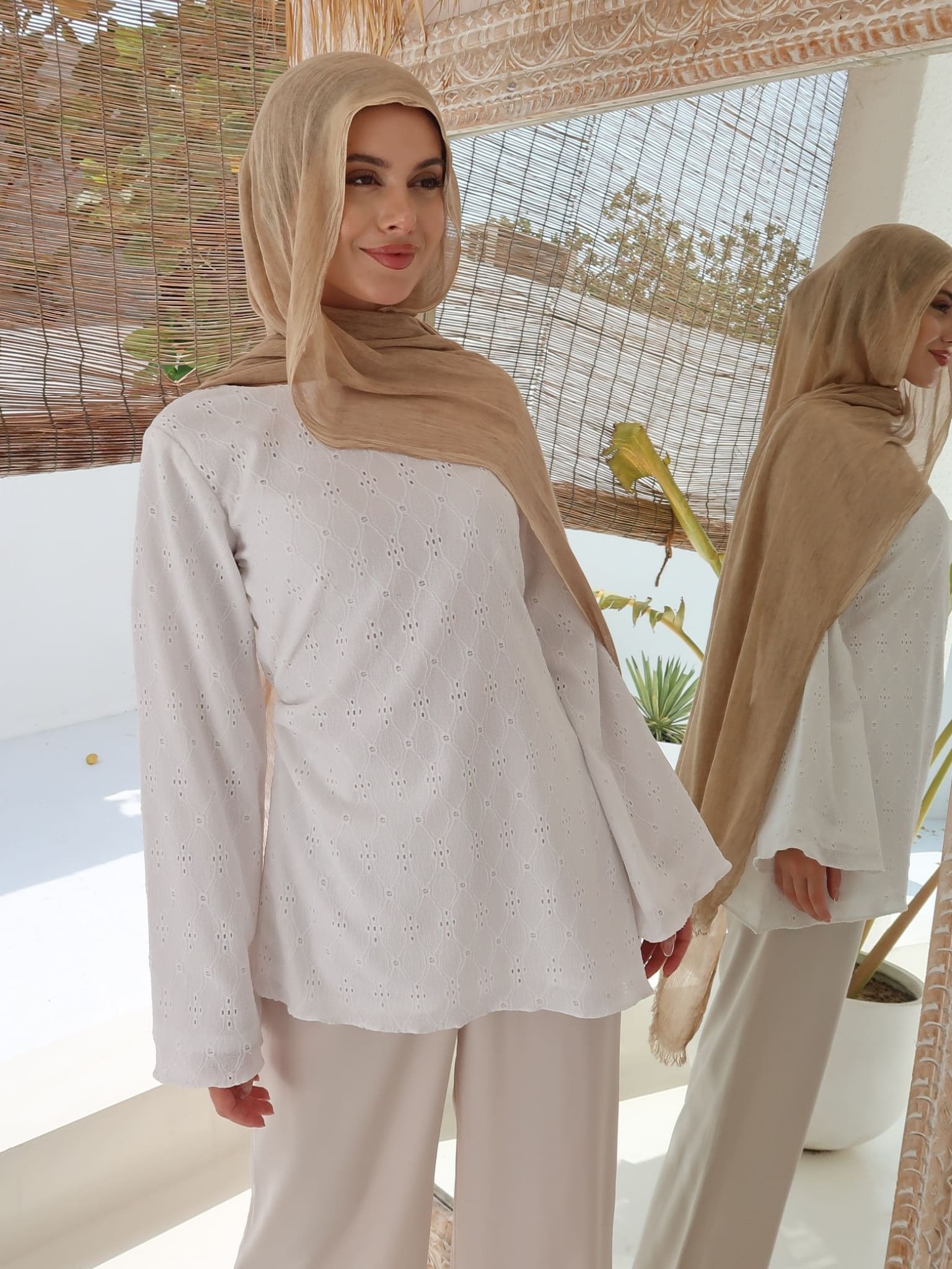Lunive Crochet Asymmetric Shirt