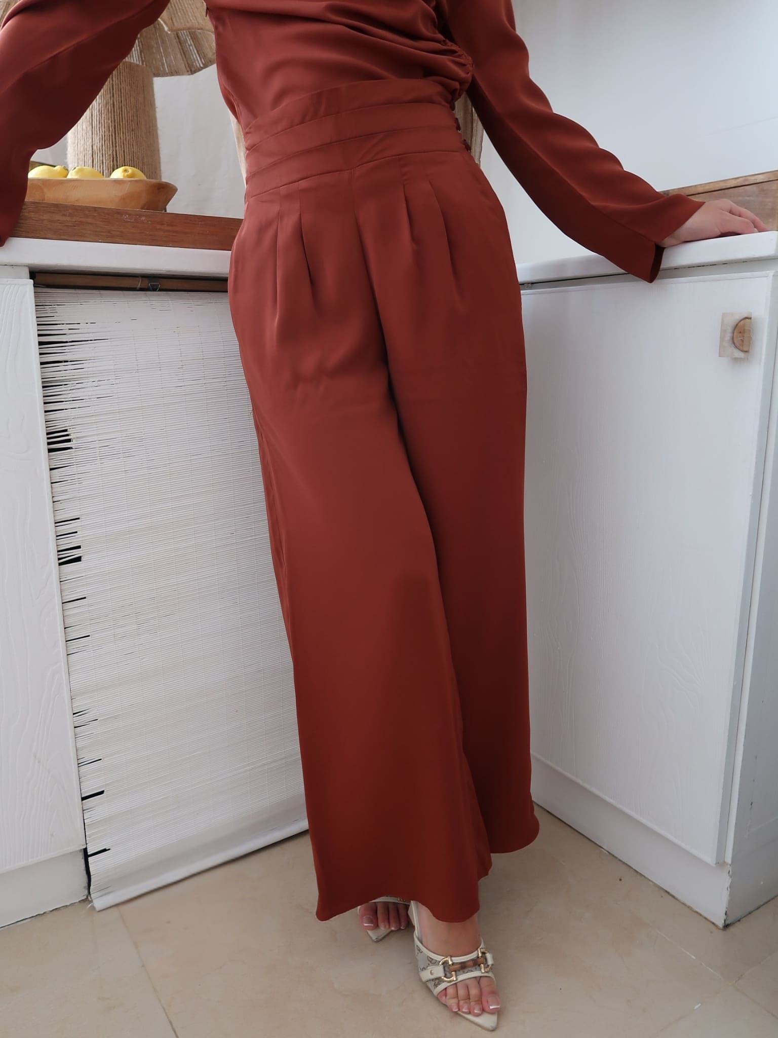 Lumica Rust Pleated Pants