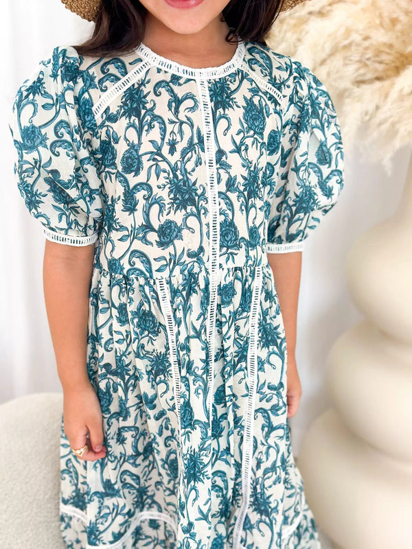 【suzen】flos frill lace dress FA24-faherty-WDF2404-UBL-