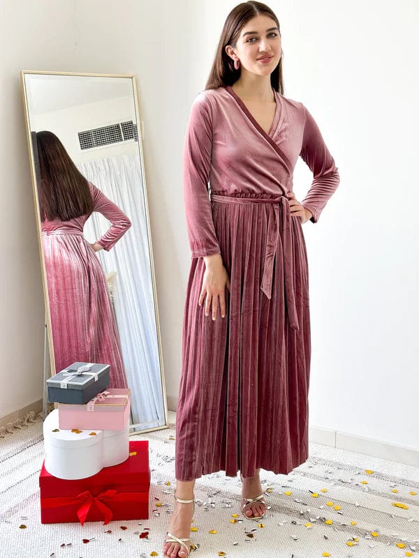 Promise - Dusty Pink Velvet Dress with Long Sleeves (Pleated) Dresses  - Sowears