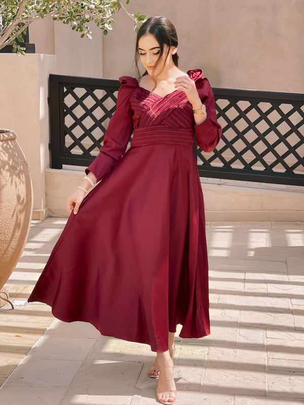 Sweetheart Pleated Dress in Maroon Dresses  - Sowears