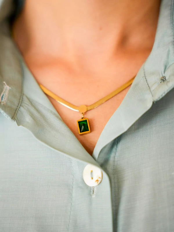 Enamored Necklace Green Necklaces  - Sowears