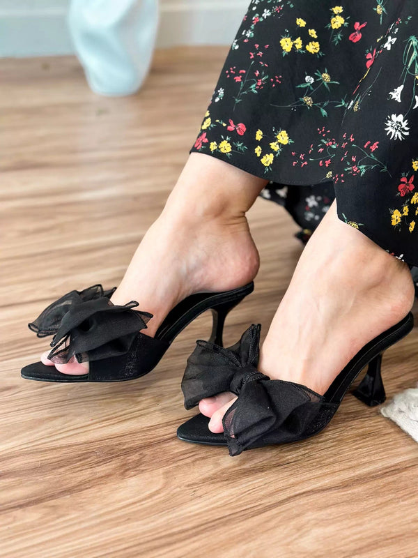Champagne Heels With Bow Details - Black Shoes  - Sowears